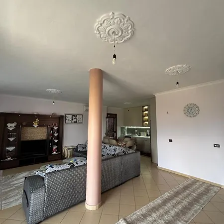 Lusha Vakantiehuis Kamez